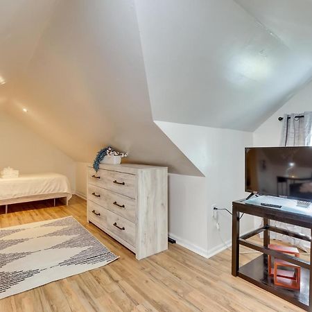 Modern Northfield Cottage With Yard! Bagian luar foto