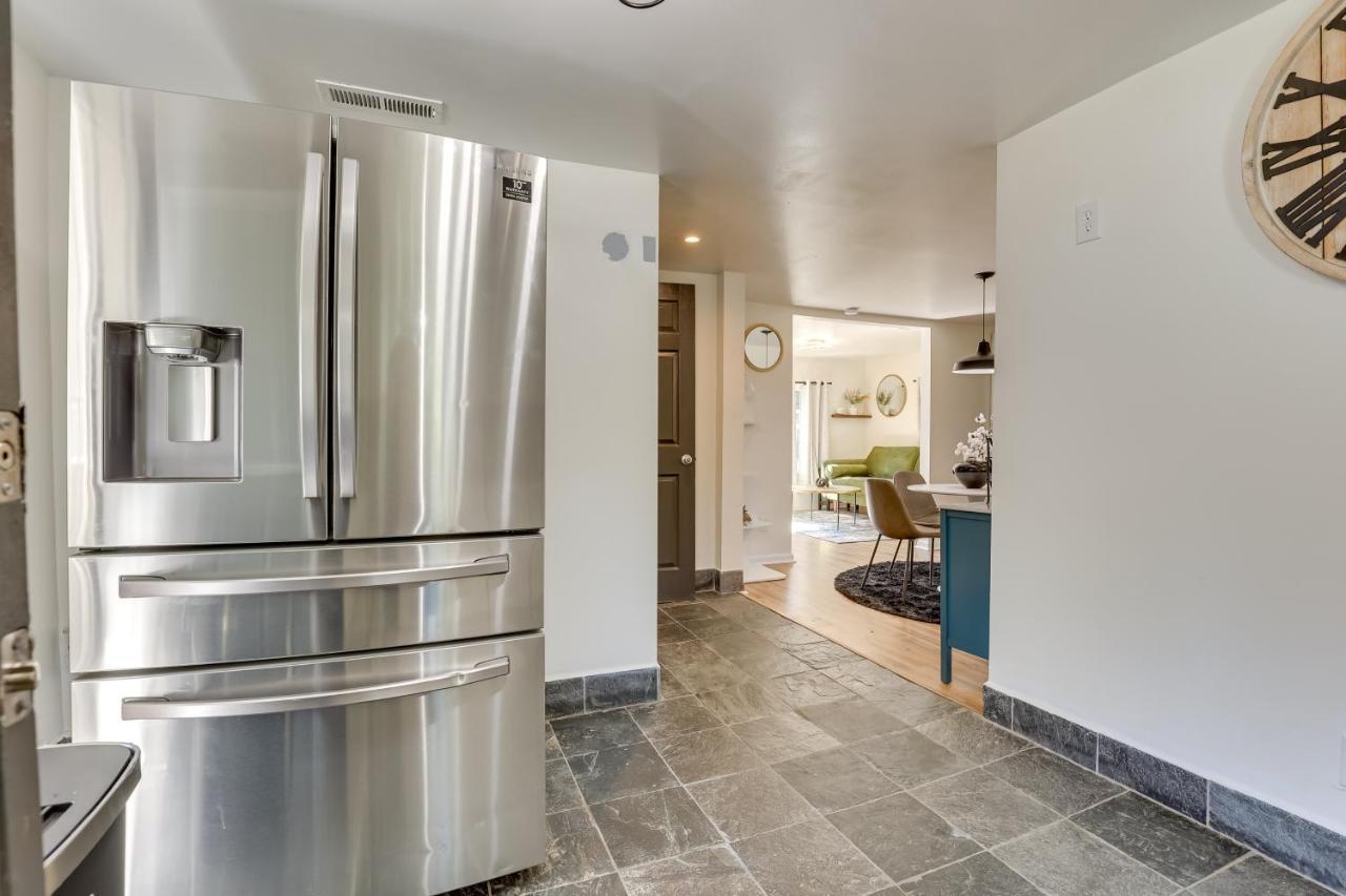 Modern Northfield Cottage With Yard! Bagian luar foto